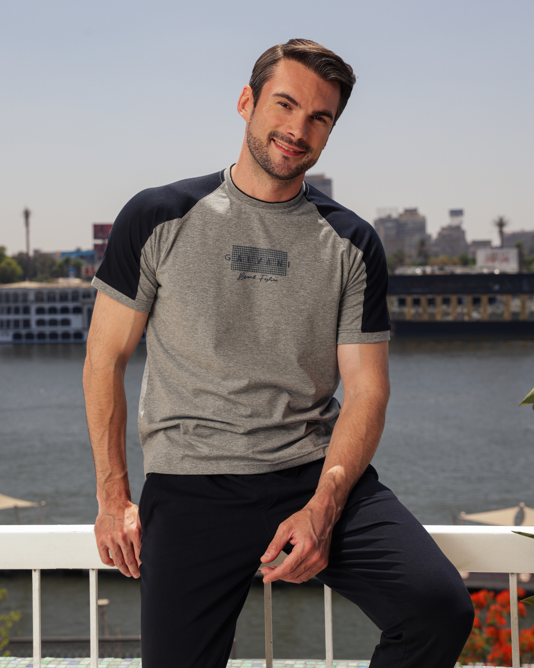 Brand Fashion Men's pajamas text, how many and trousers