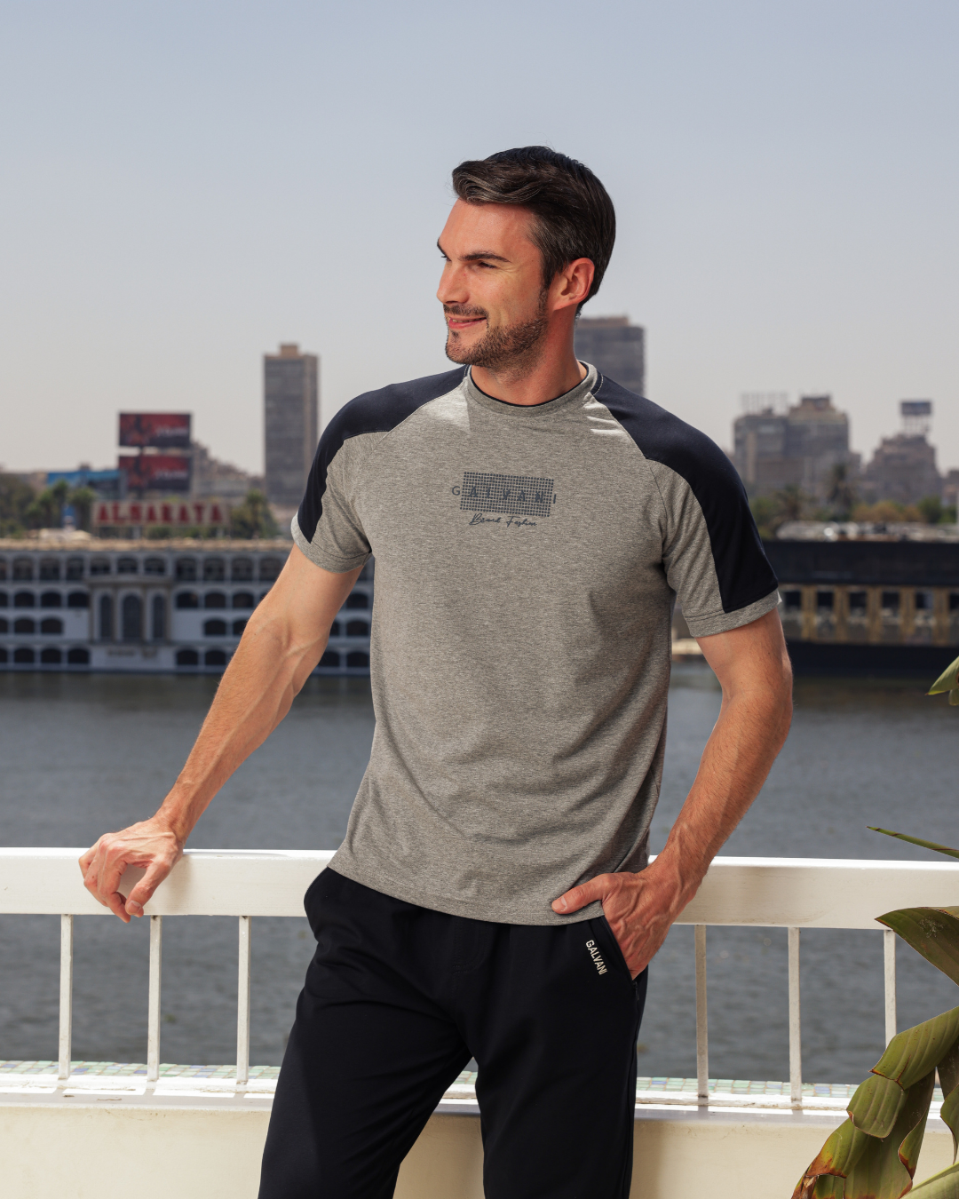 Brand Fashion Men's pajamas text, how many and trousers