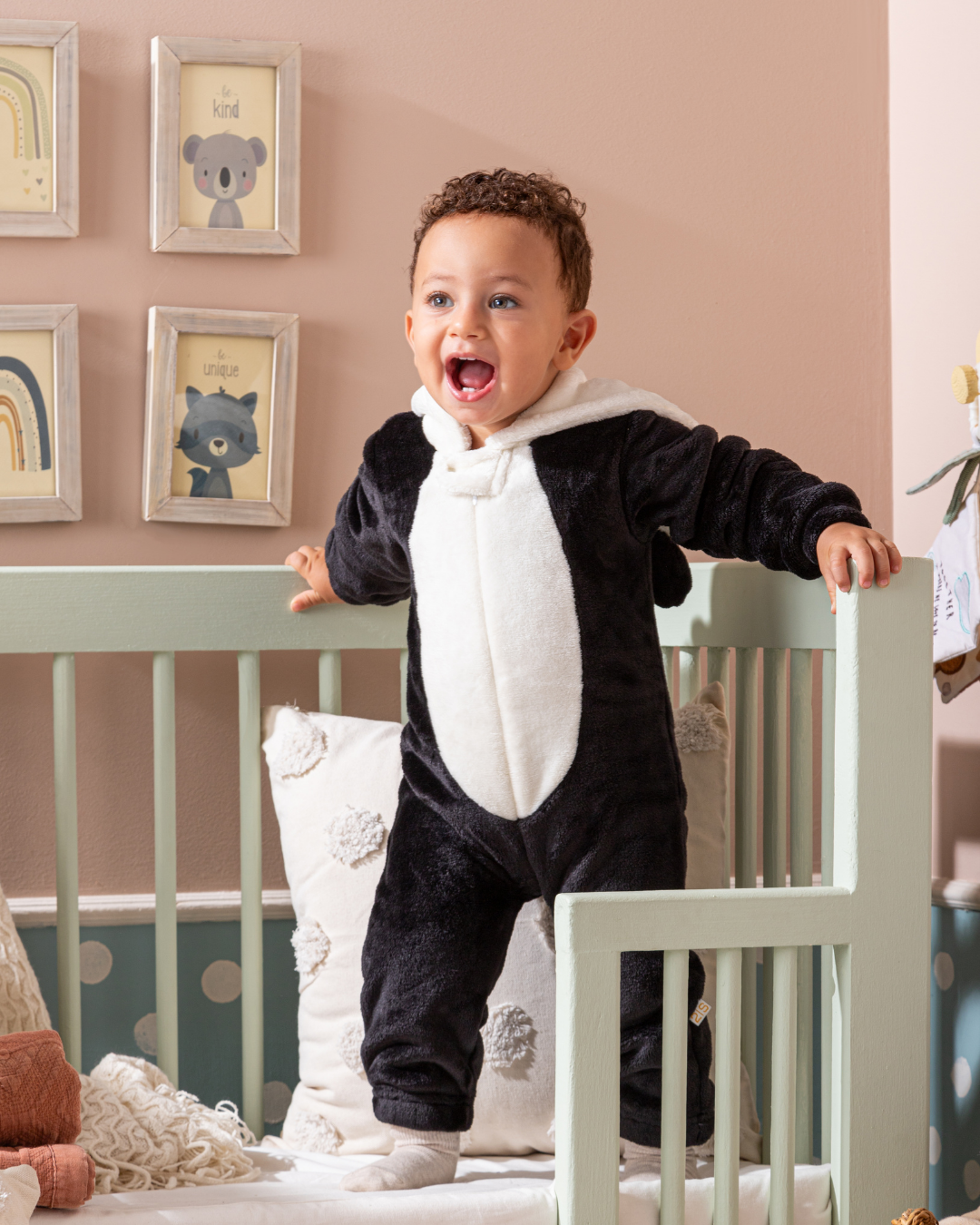 baby panda baby jumpsuit with cabochon and polar zippers lined with fur