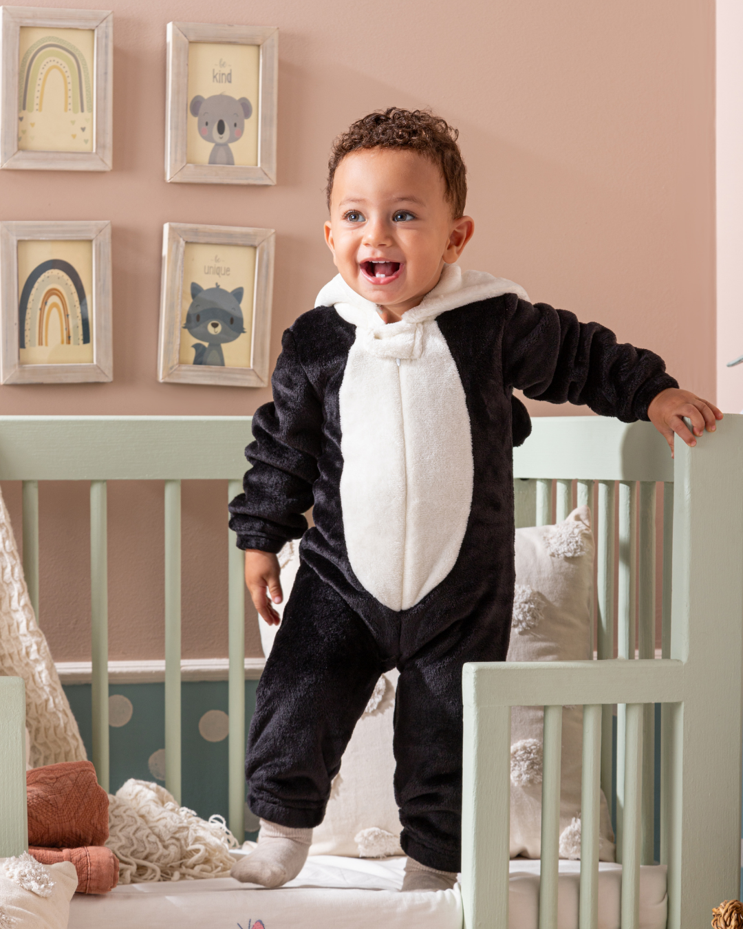 baby panda baby jumpsuit with cabochon and polar zippers lined with fur