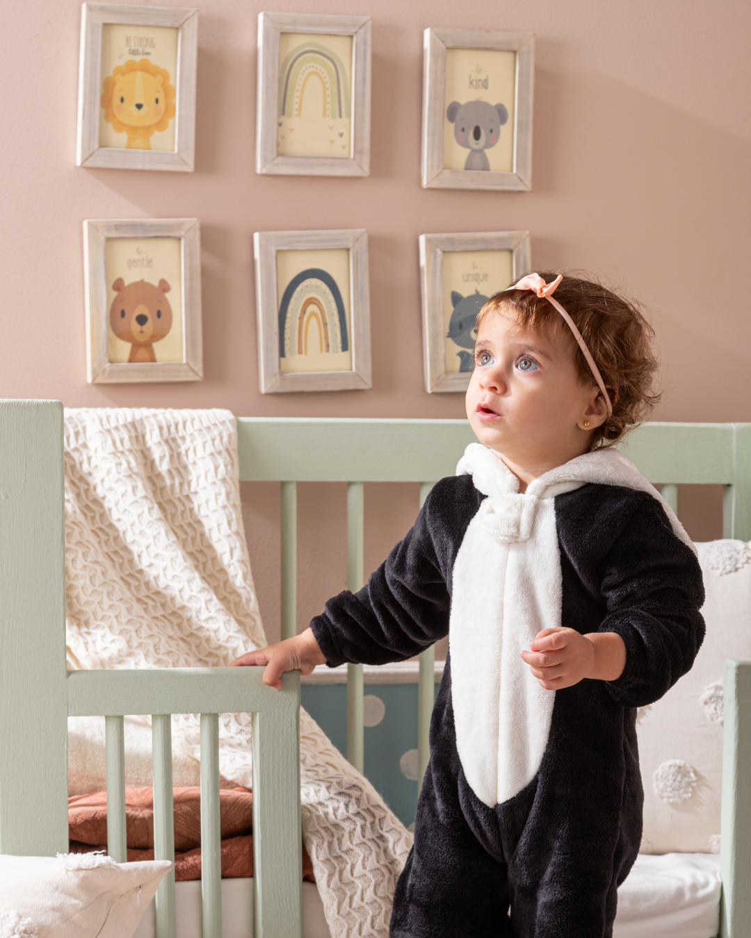 baby panda baby jumpsuit with cabochon and polar zippers lined with fur