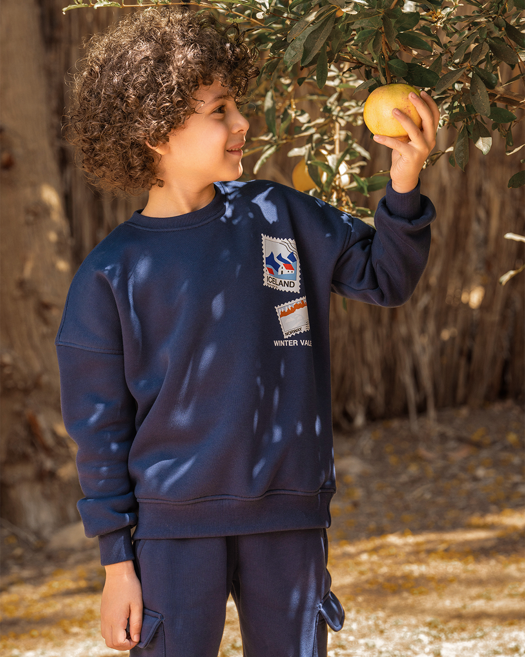 Enfants en pyjamas en Islande enfants
