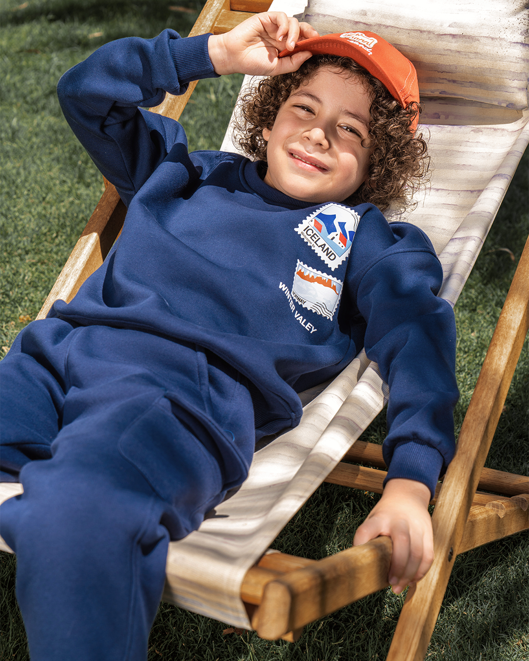 Enfants en pyjamas en Islande enfants