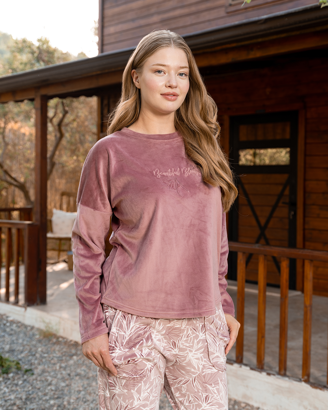 Beautiful bloom Women's pajamas with sleeves and pants Heidi