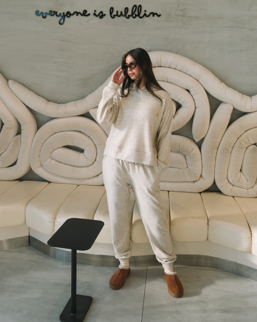 Women Fashion طقم حريمي بكابيشون