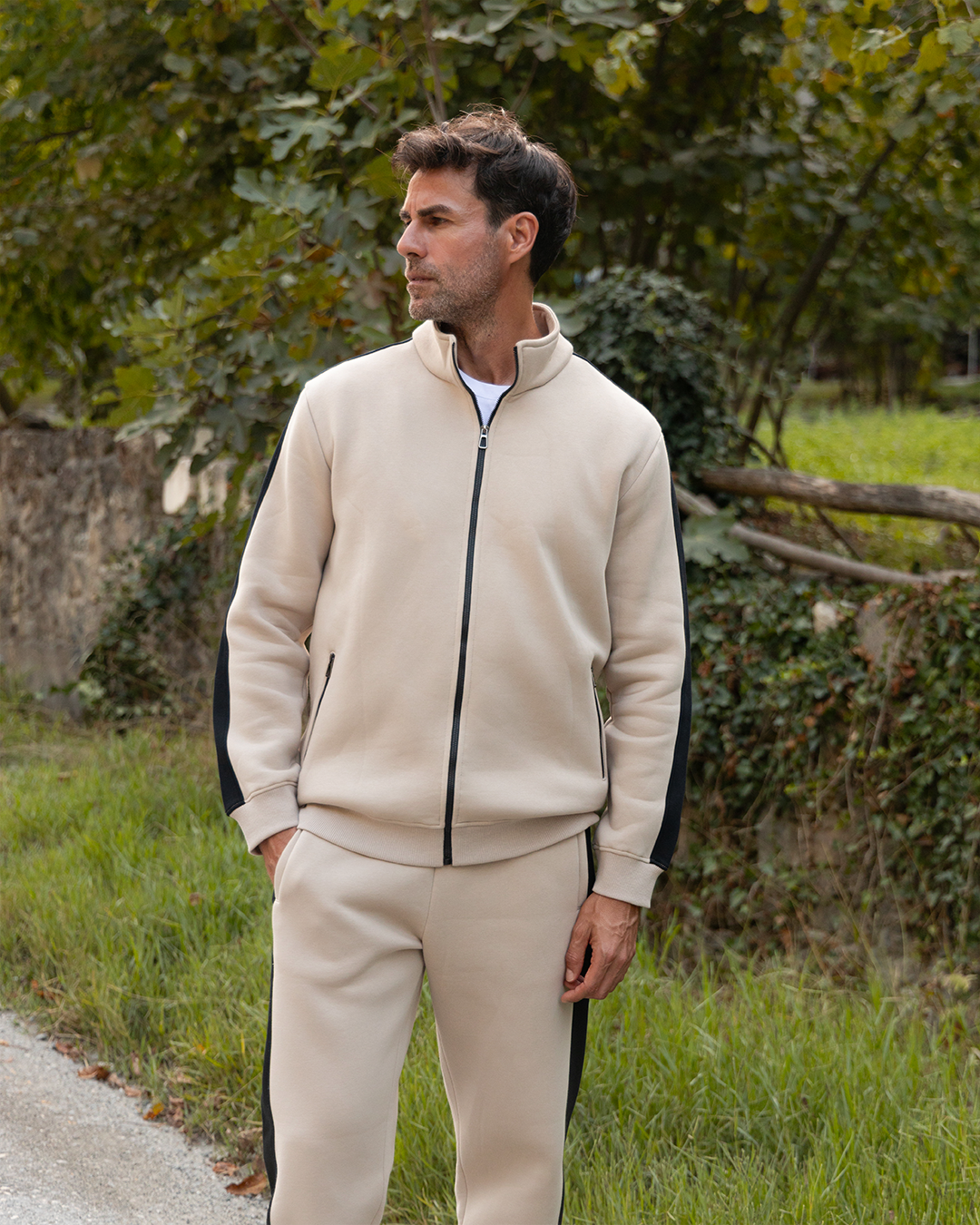 Color block men's pajamas with sleeves and pants