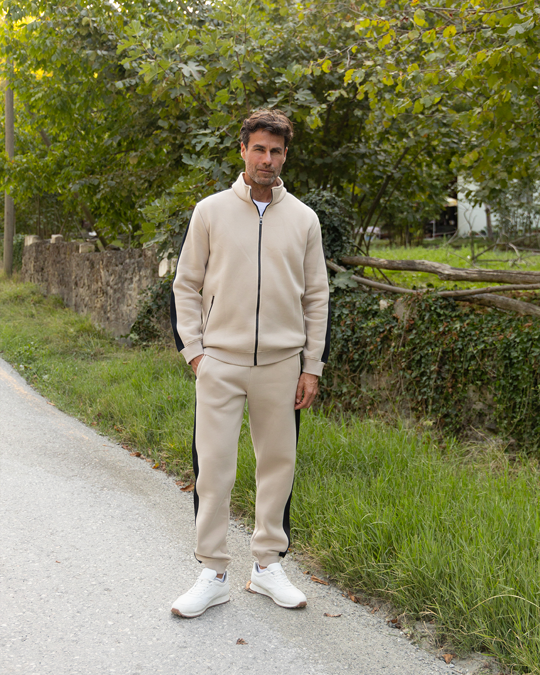 Color block men's pajamas with sleeves and pants