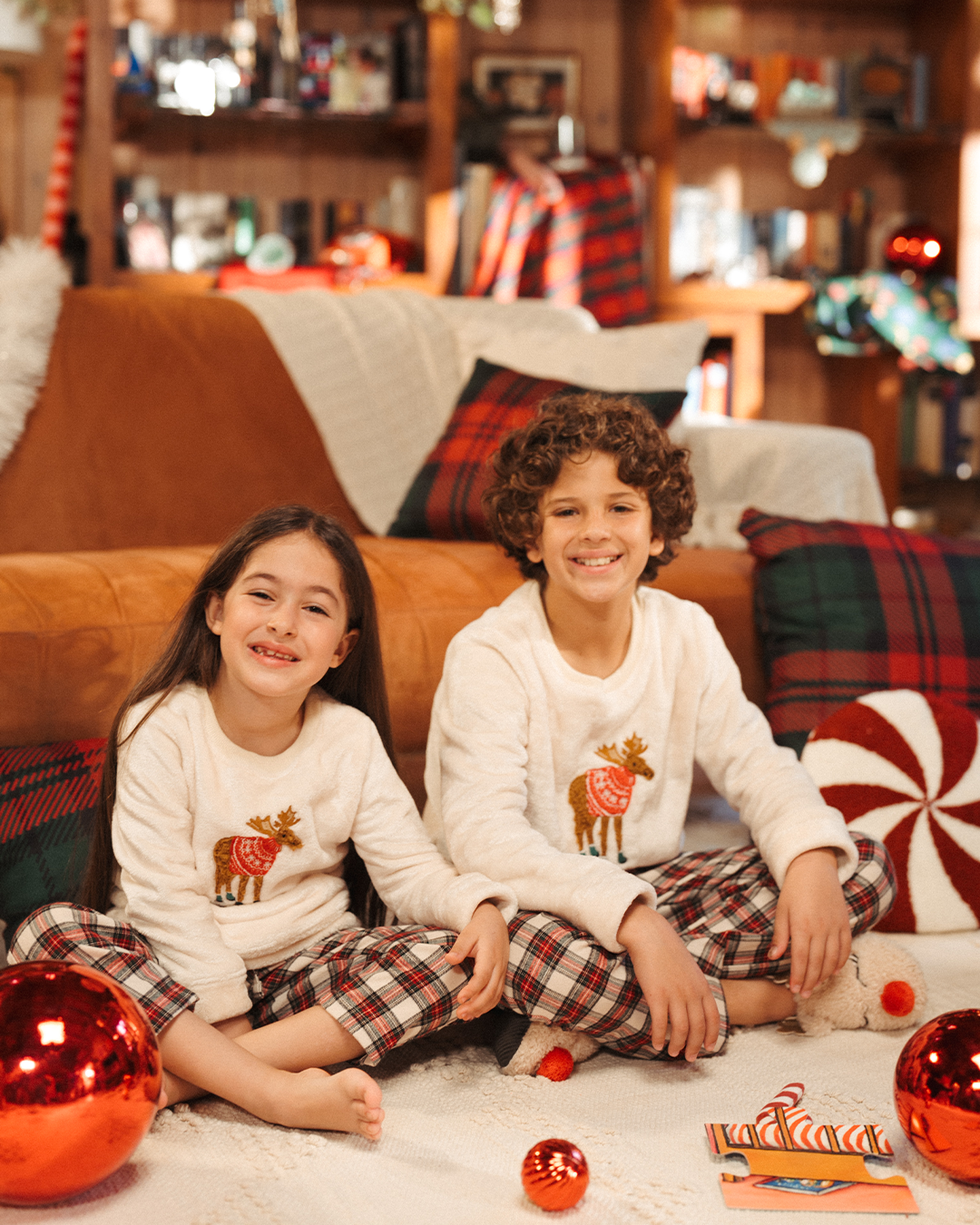 Holiday Season at the door بيجاما أطفالي كُم طويل