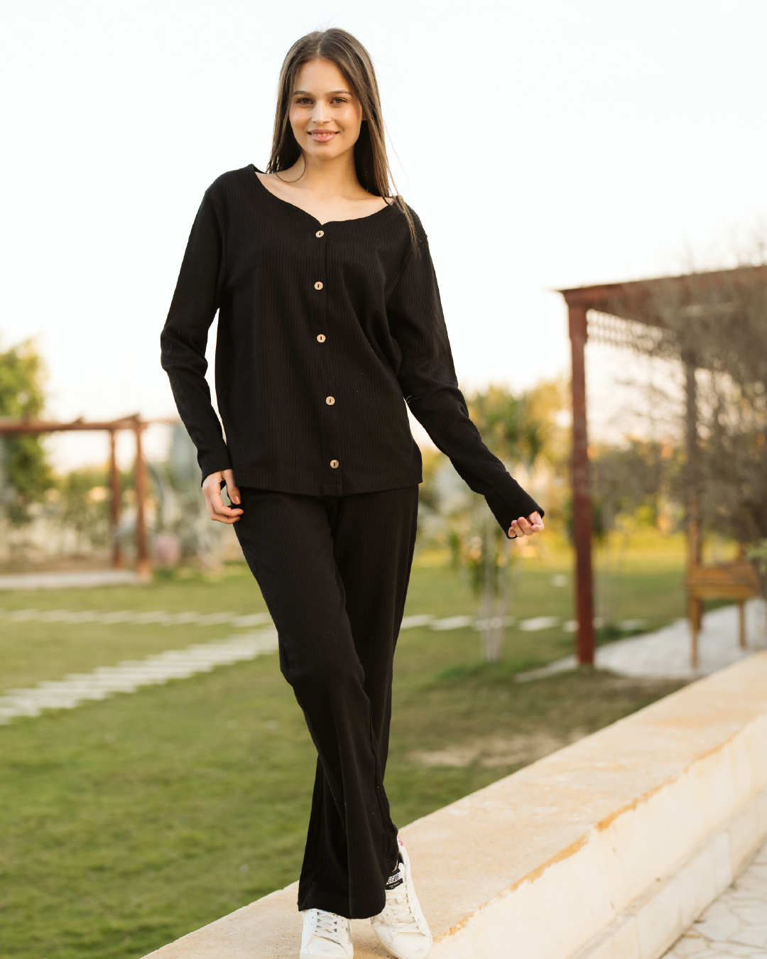 interlock Loung set  طقم حريمي بزراير وبنطلون واسع