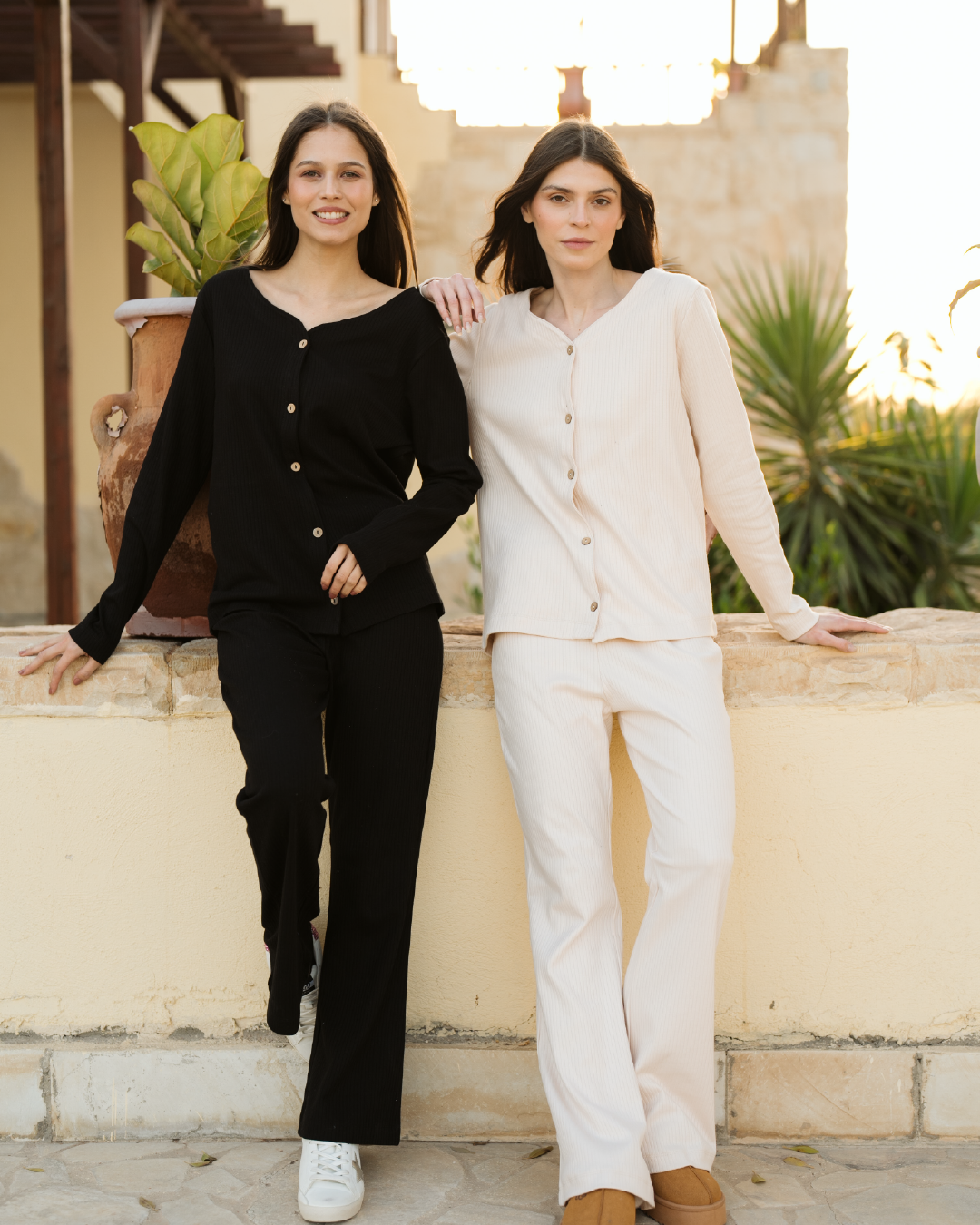 interlock Loung set  طقم حريمي بزراير وبنطلون واسع