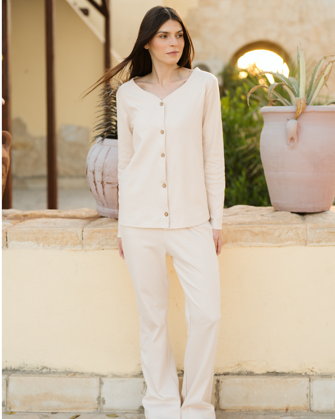 interlock Loung set  طقم حريمي بزراير وبنطلون واسع