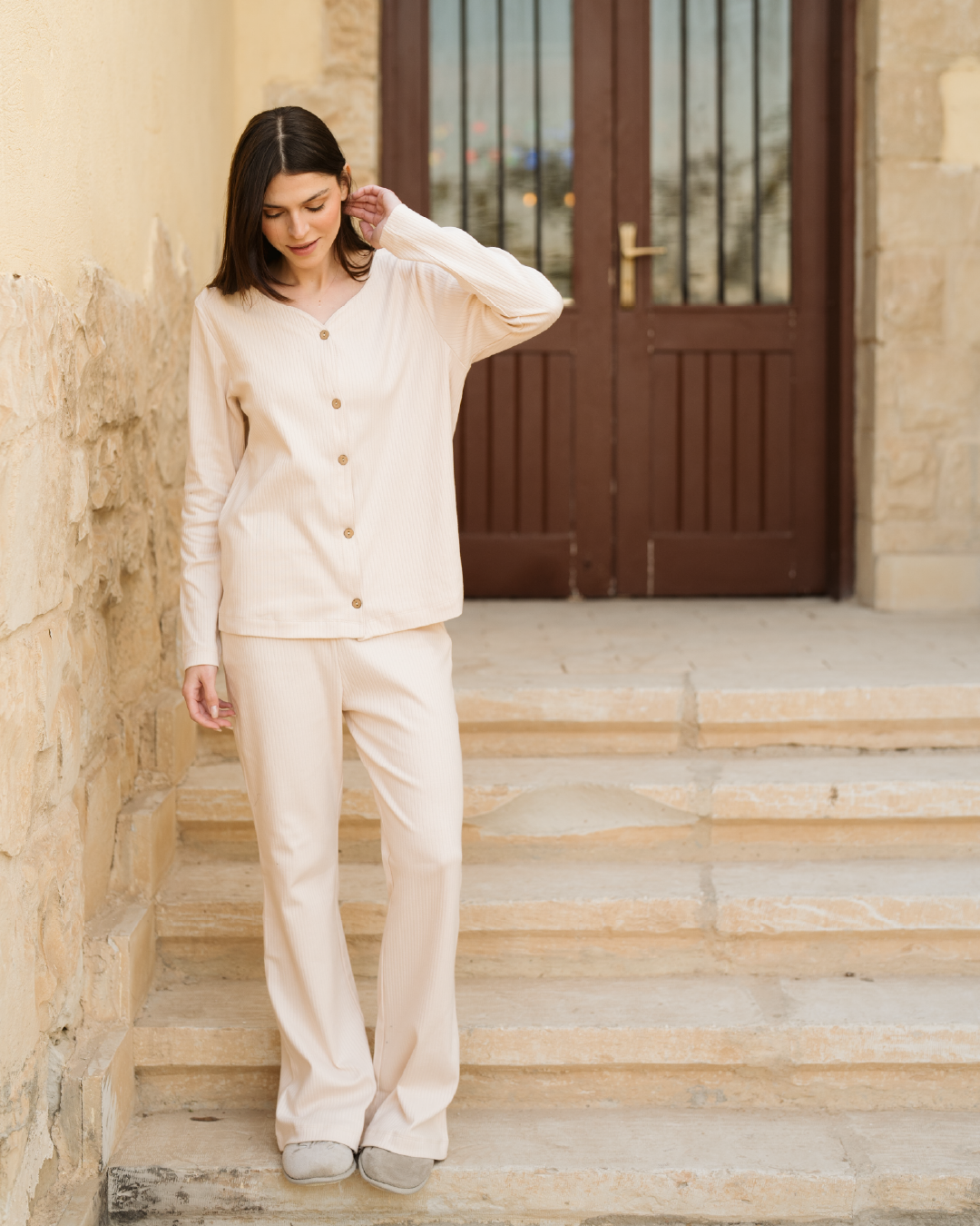 interlock Loung set  طقم حريمي بزراير وبنطلون واسع