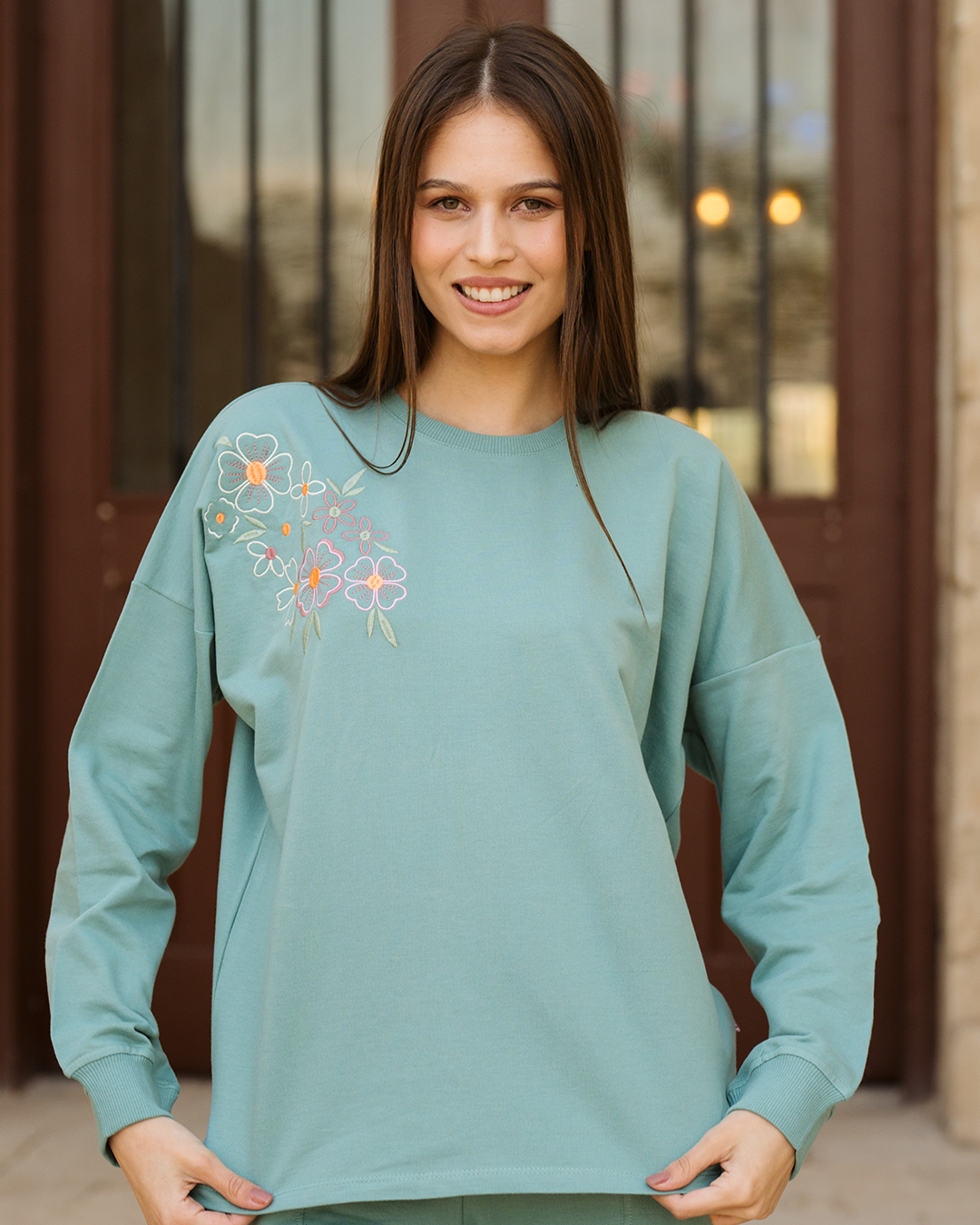 Floral woman بيجاما حريمي بكم و بنطلون بفتحه اماميه