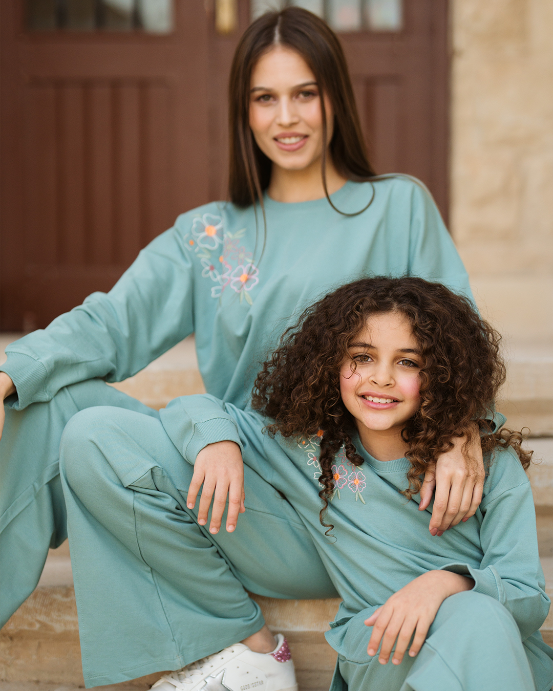 Floral woman بيجاما حريمي بكم و بنطلون بفتحه اماميه