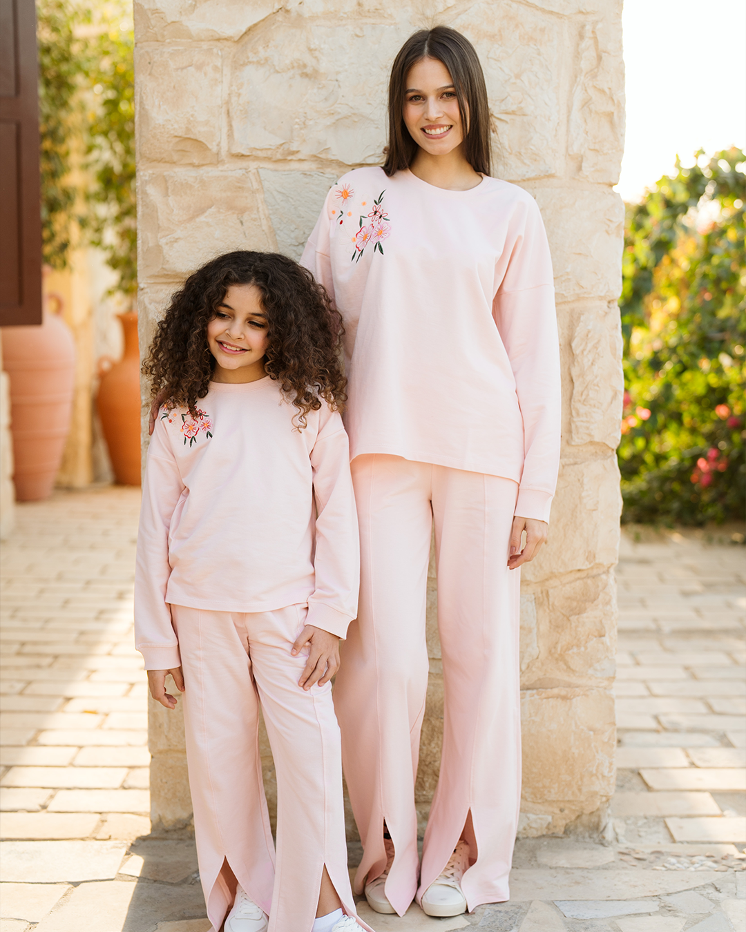 Floral woman بيجاما حريمي بكم و بنطلون بفتحه اماميه