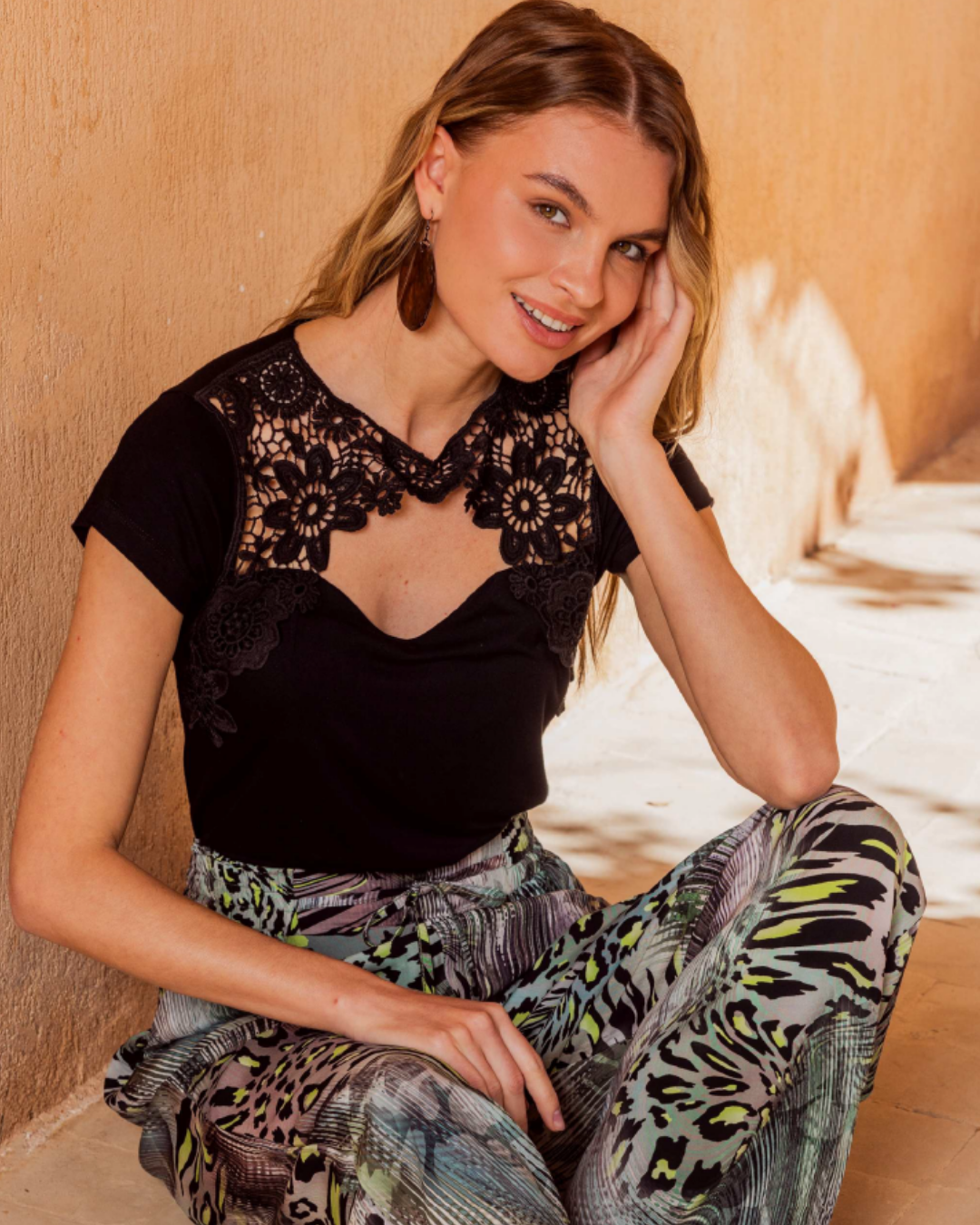 ‫بيجامة حريمي بنطلون‬ نص كم دانتيل