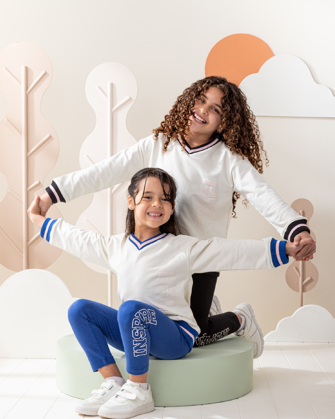 Grl Pwr Awesome بيجاما اطفالي بناتي سويتشرت وليجنج