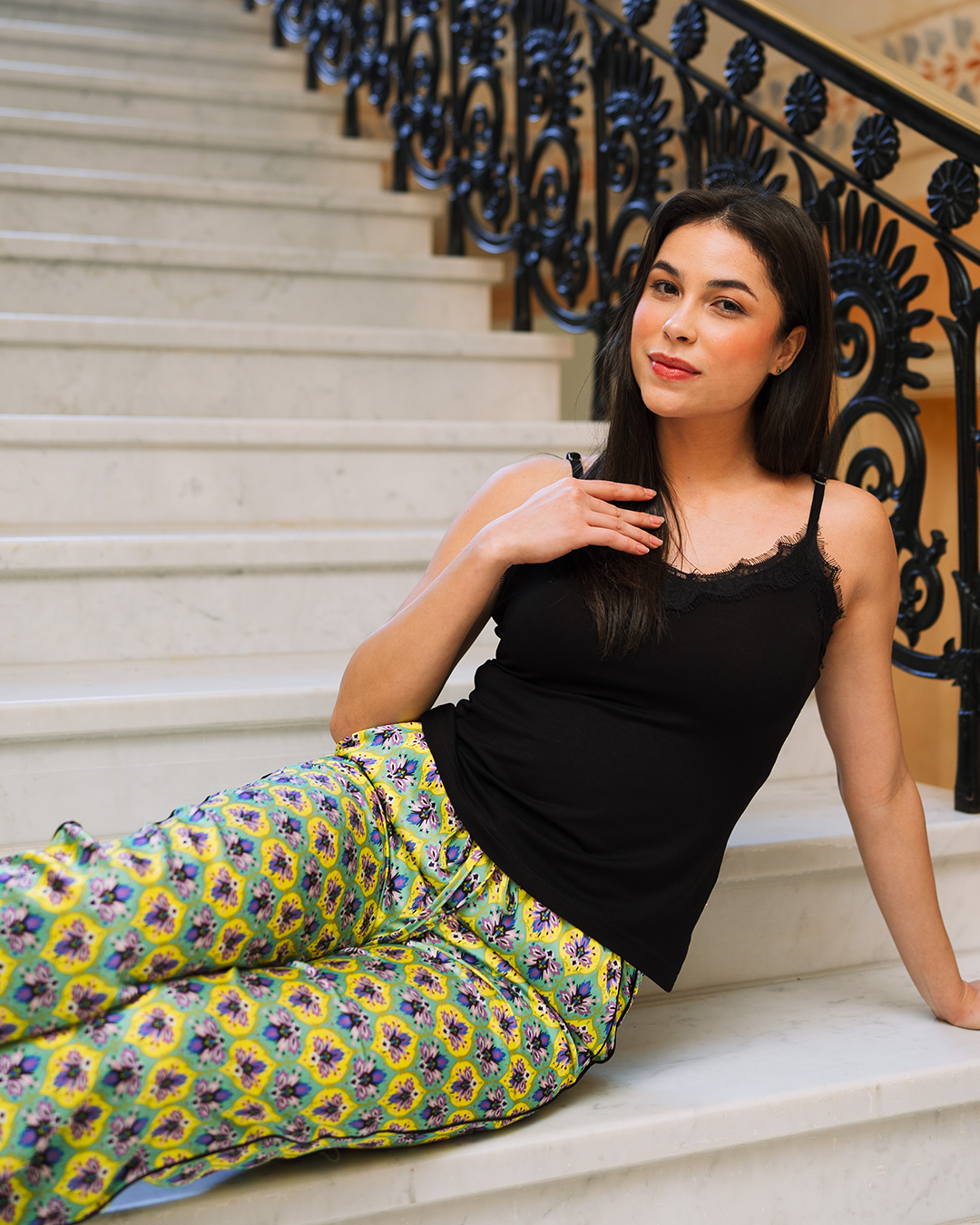 بيجاما حمالة وبنطلون ساتان بطباعه مميزه