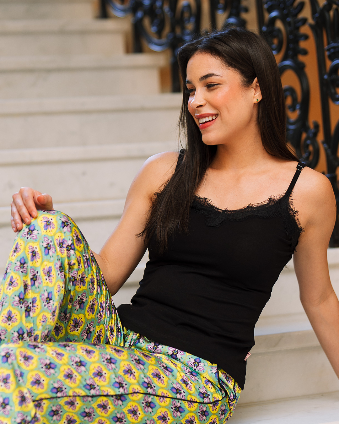 بيجاما حمالة وبنطلون ساتان بطباعه مميزه