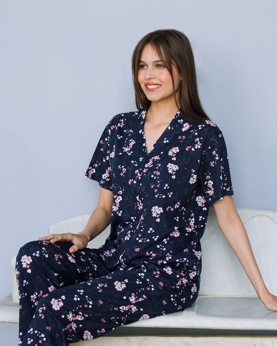 بيجاما كلاسيك بنطلون قطن مودال بزراير ورود كحلى