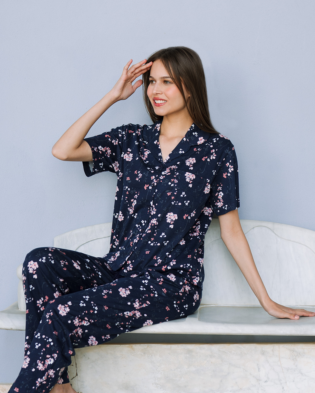 بيجاما كلاسيك بنطلون قطن مودال بزراير ورود كحلى