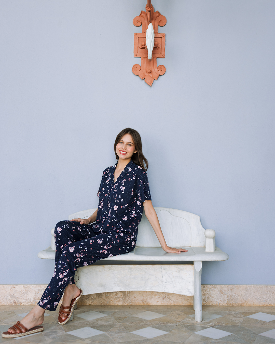 بيجاما كلاسيك بنطلون قطن مودال بزراير ورود كحلى