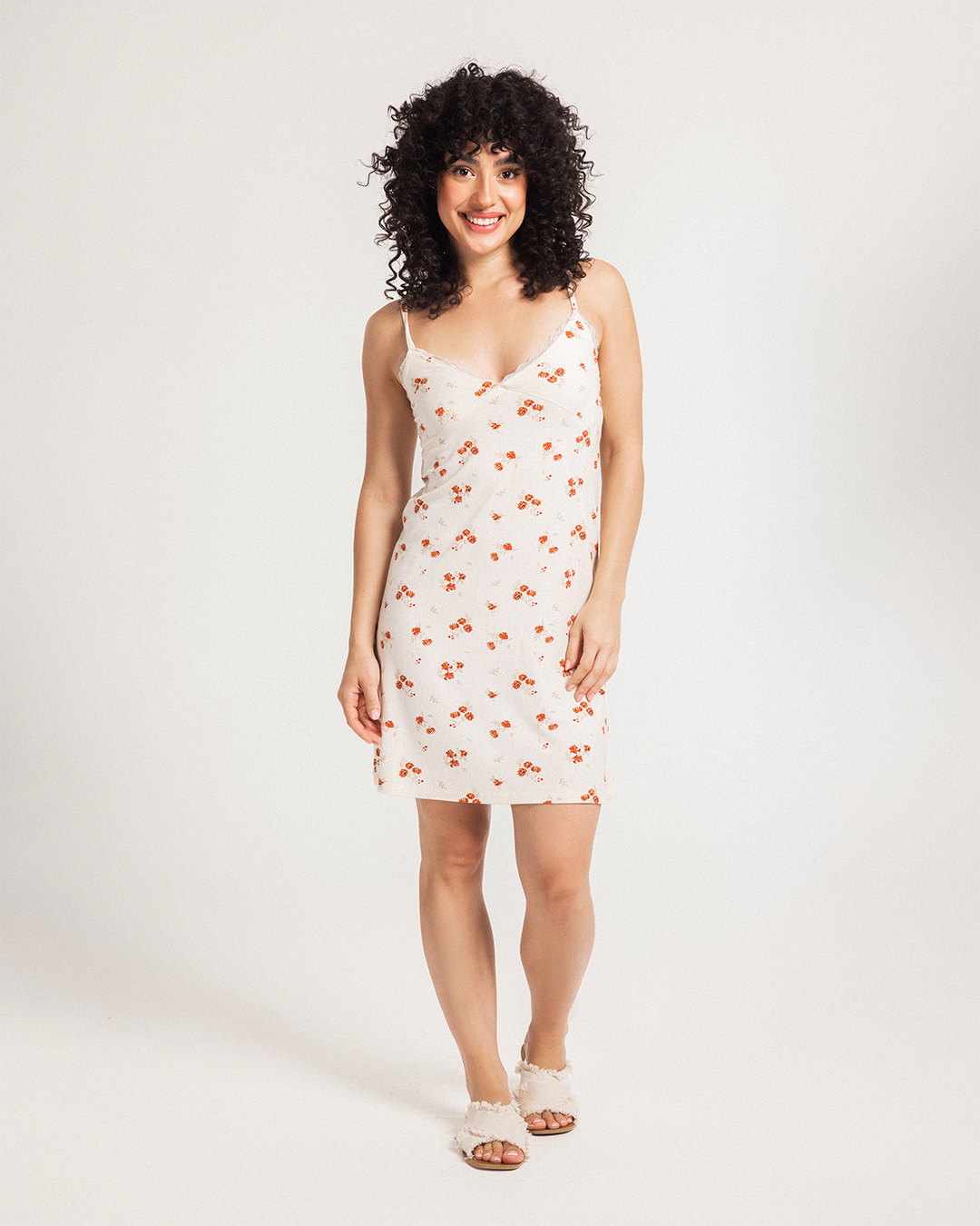 قميص حريمي حمالة بدانتل ورد برتقالى