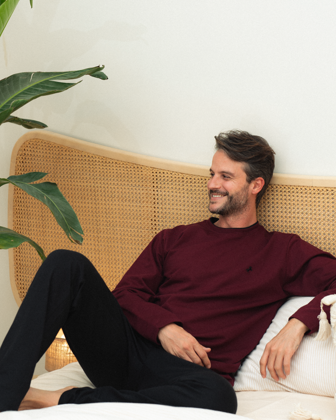 Men's pajamas, round collar, embroidery on the chest, horse Melton