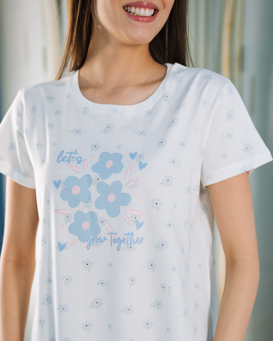 Blue Flowers قميص حريمي نص كم