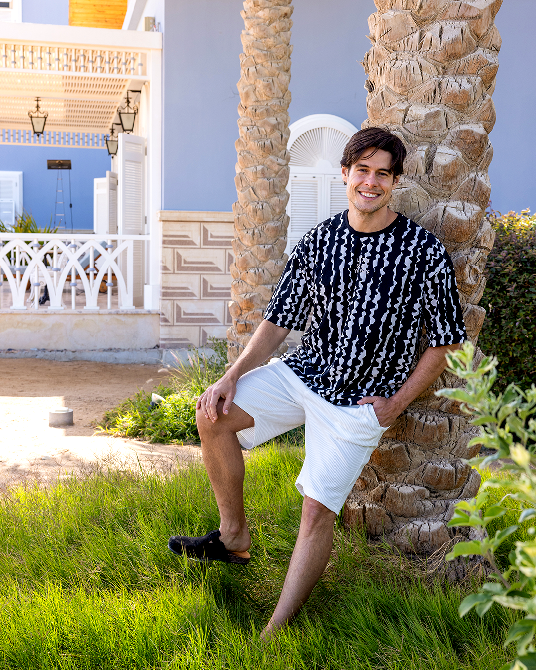 بيجاما شورت جاكارد مع توب نص كم و طباعه مميزه