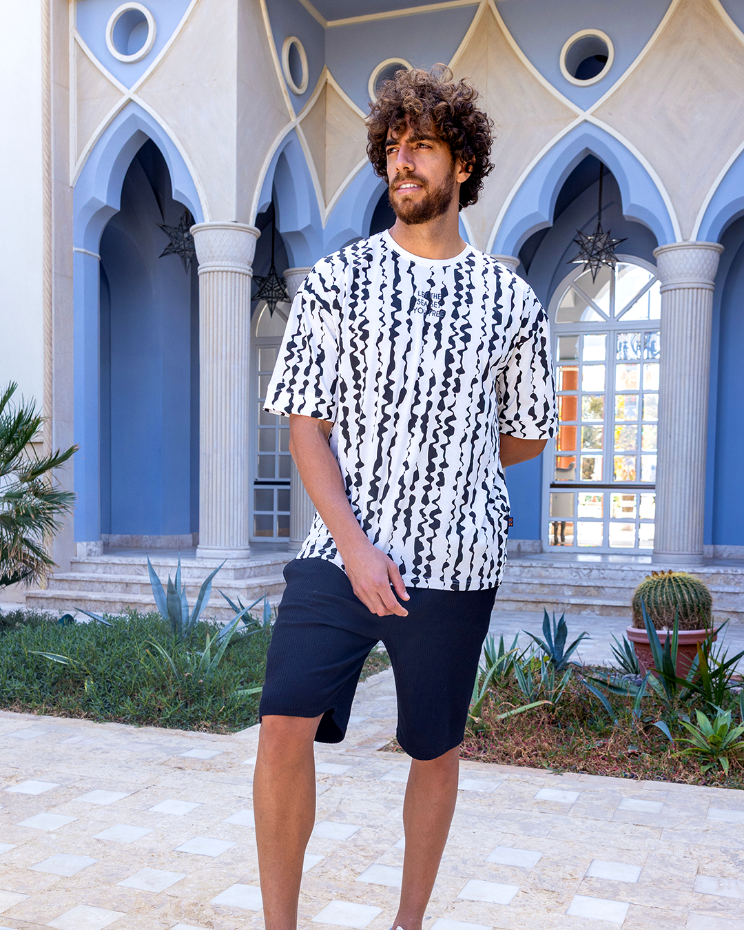 بيجاما شورت جاكارد مع توب نص كم و طباعه مميزه