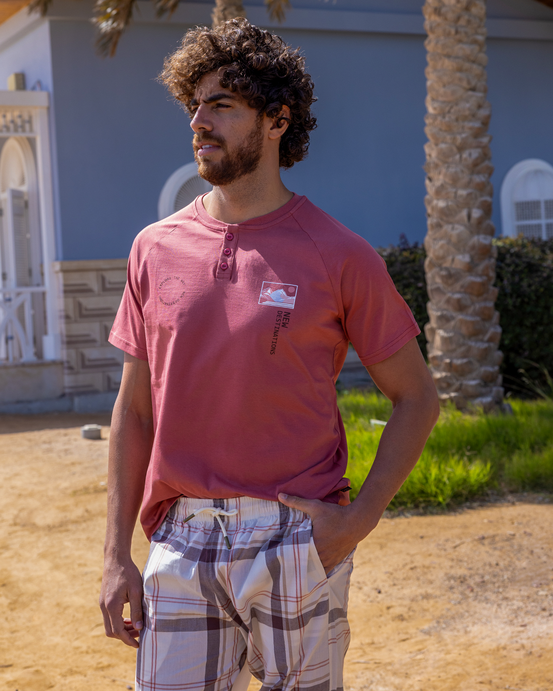 بيجاما نص كم و بنطلون نسيج بيج