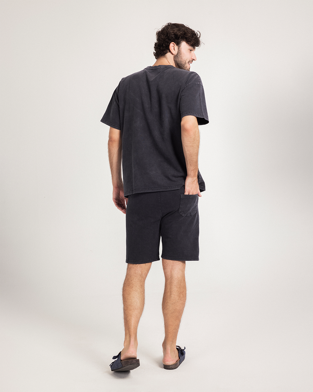 طقم شورت سمر ميلتون نص كم و جيب كبير