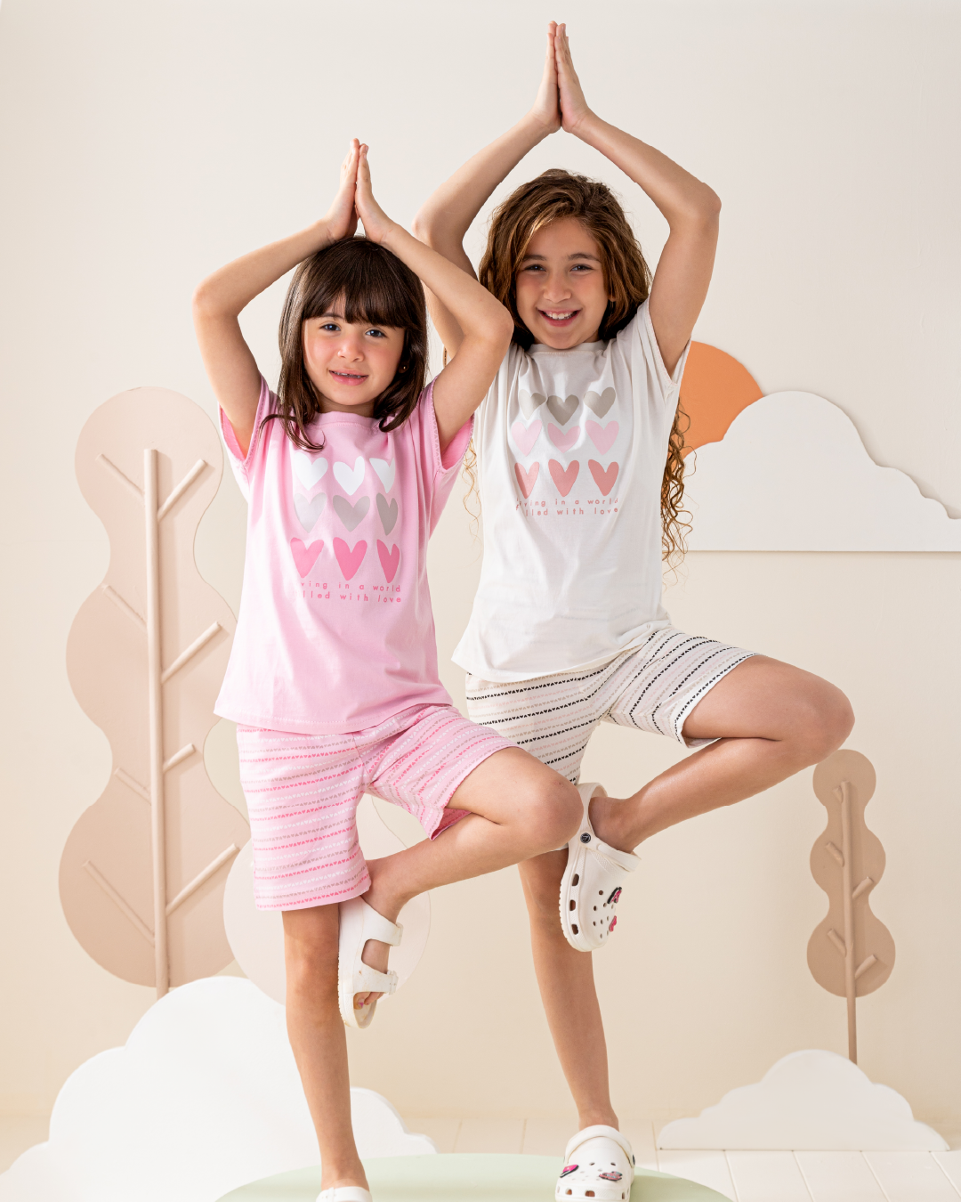 بيجاما شورت قطن و توب كم ساقط مع طباعه قلوب