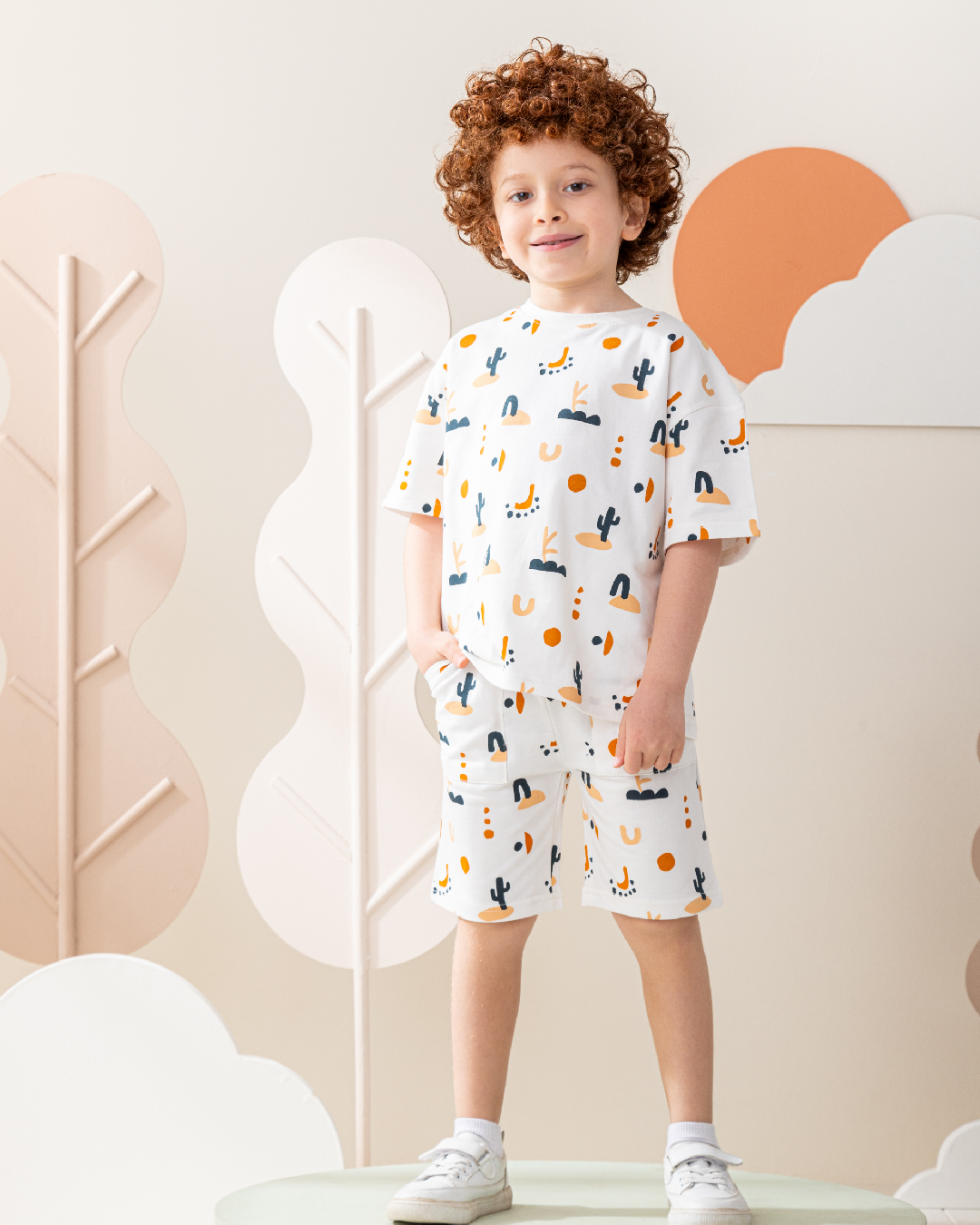 Abstract boy 'pajamas, half sleeves and shorts summer melton