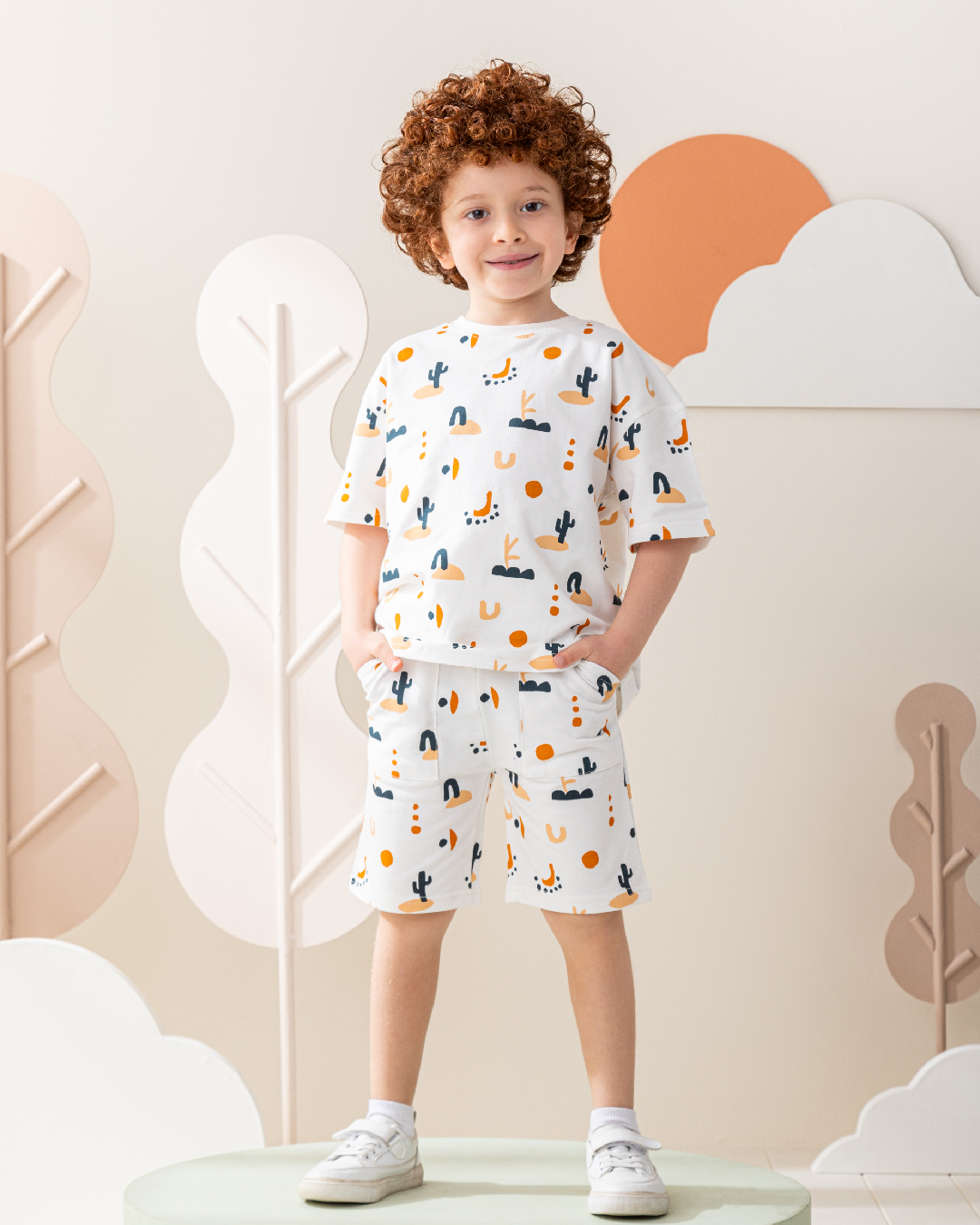 Abstract boy 'pajamas, half sleeves and shorts summer melton