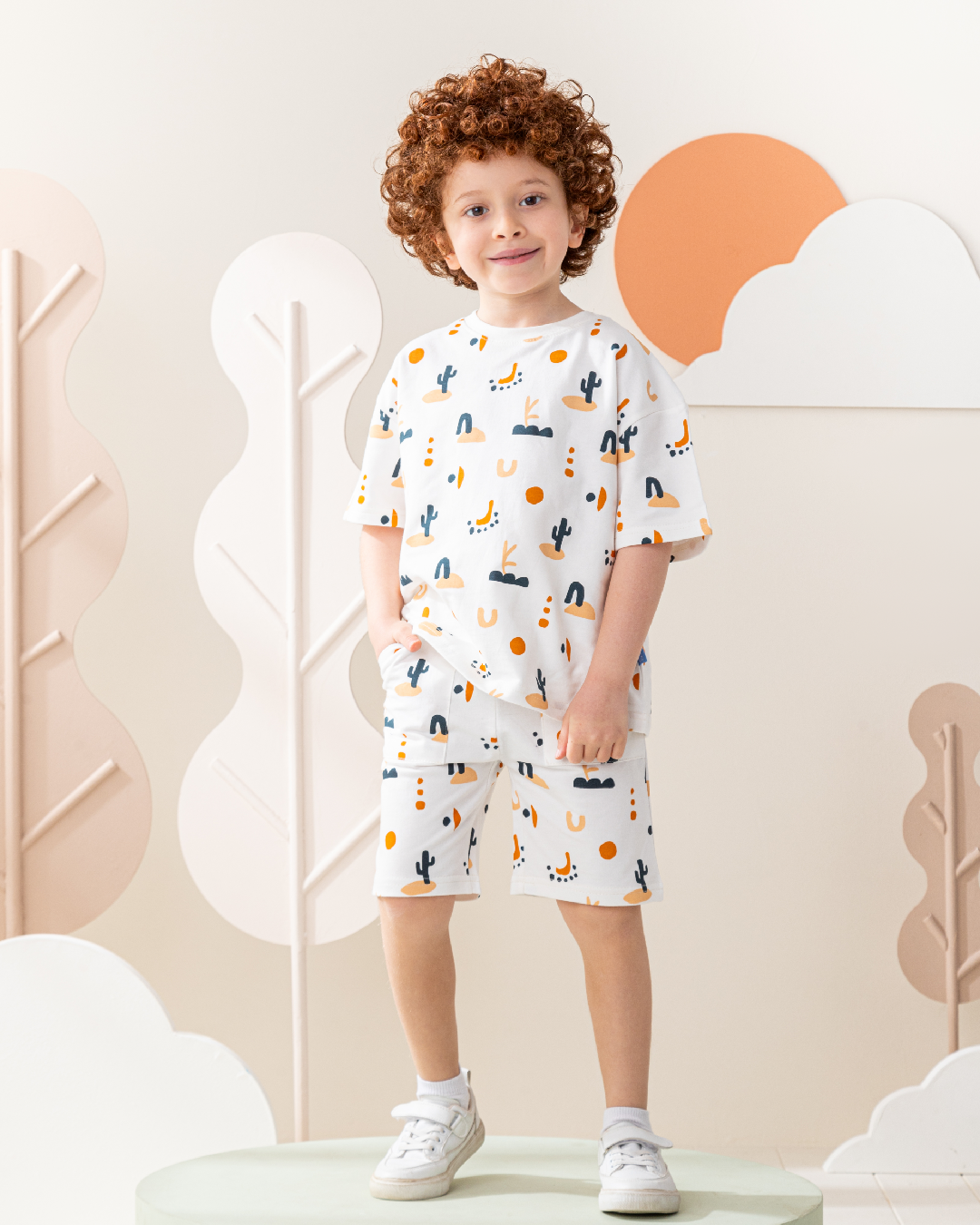 Abstract boy 'pajamas, half sleeves and shorts summer melton