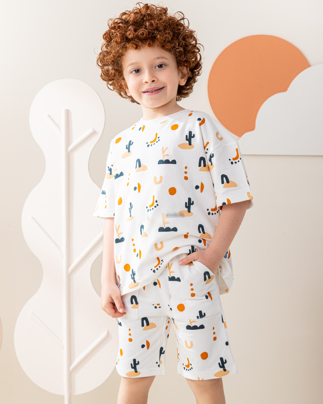 Abstract boy 'pajamas, half sleeves and shorts summer melton