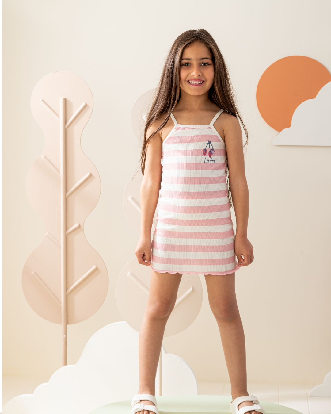 فستان انتيرلوك حمالة خطوط ملونه