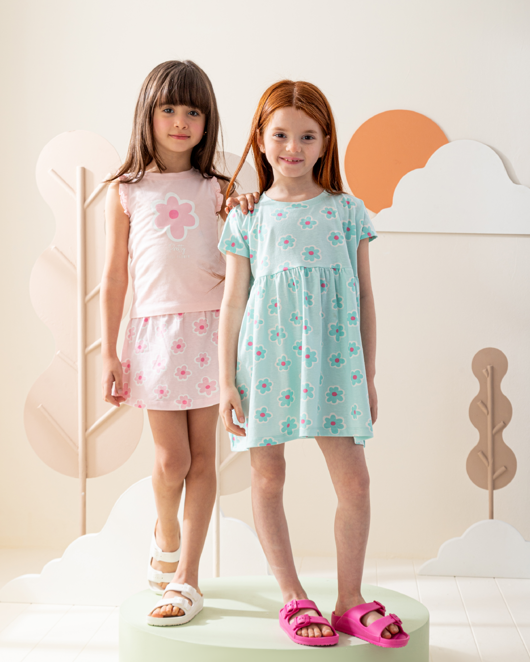 فستان كتف ساقط قطن ورود كبيره