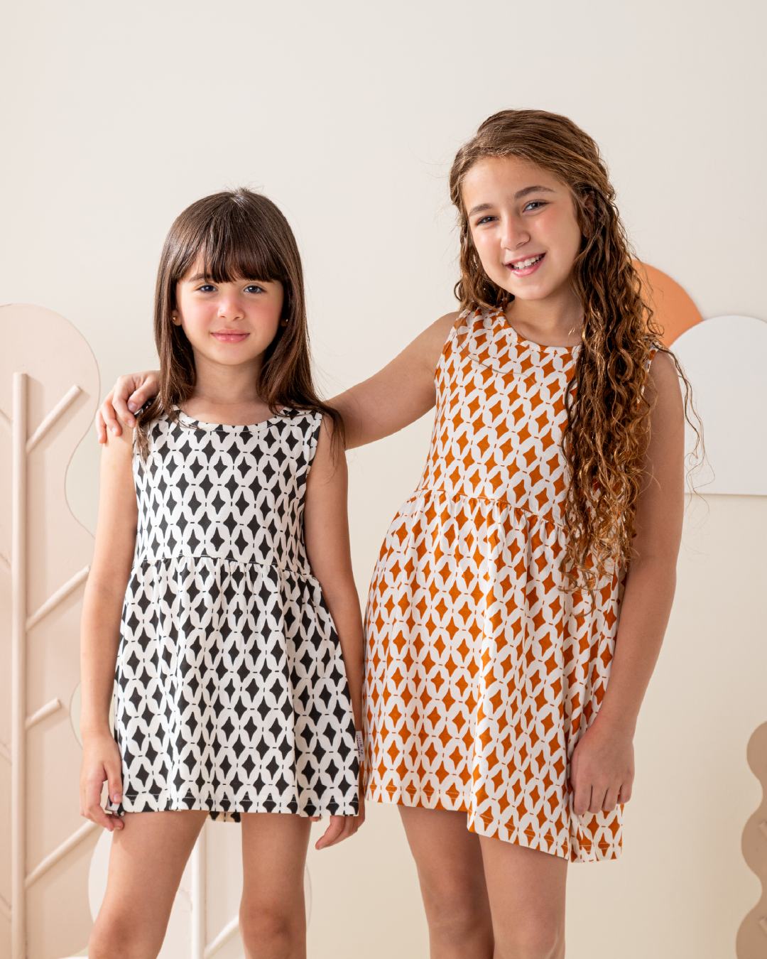 فستان حمالة عريضة قطن اشكال هندسيه