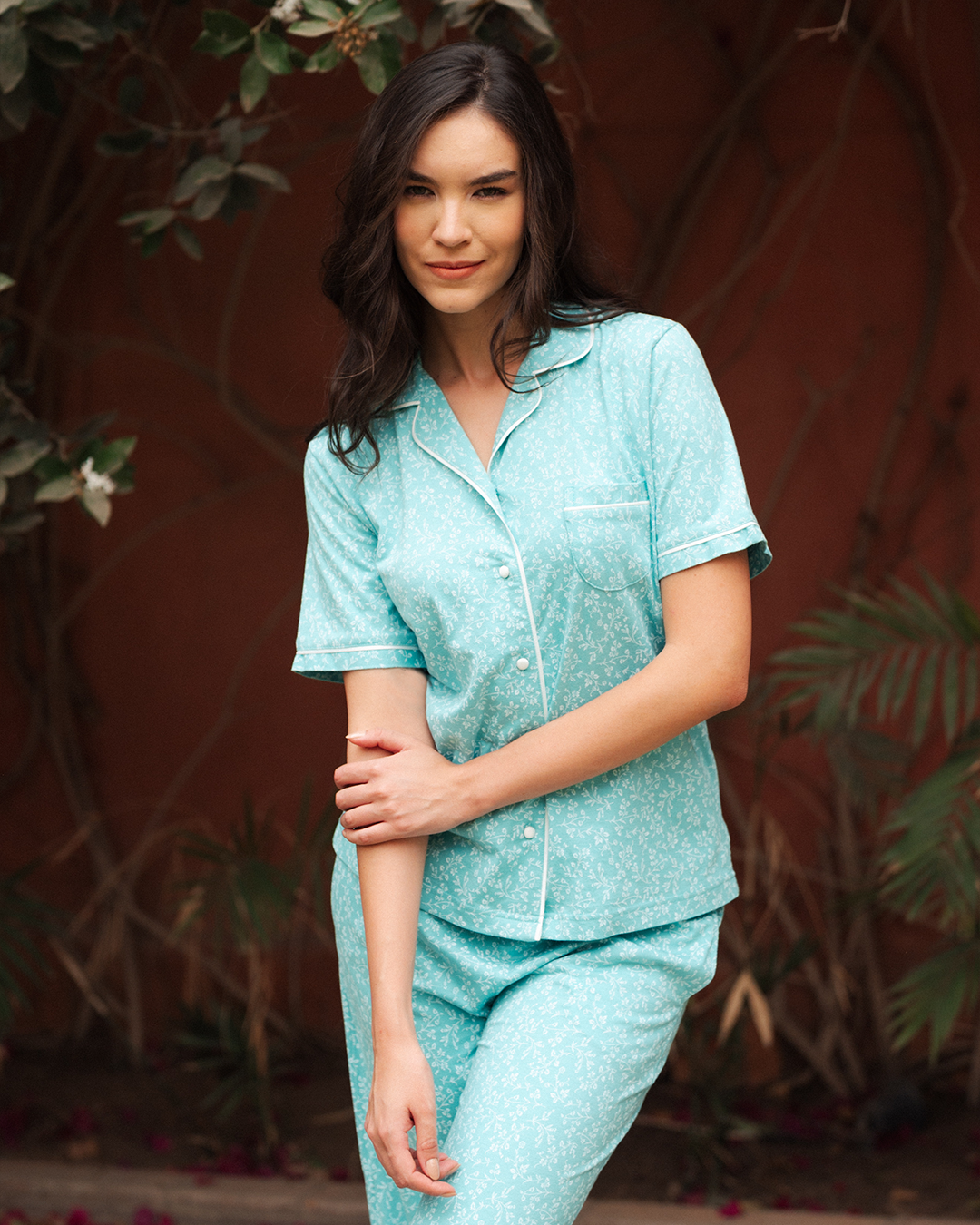 Open women's pajamas with half km and trousers