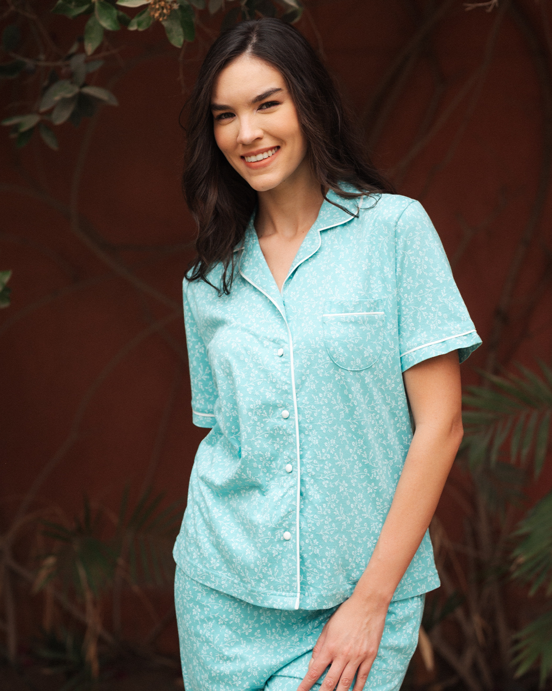 Open women's pajamas with half km and trousers