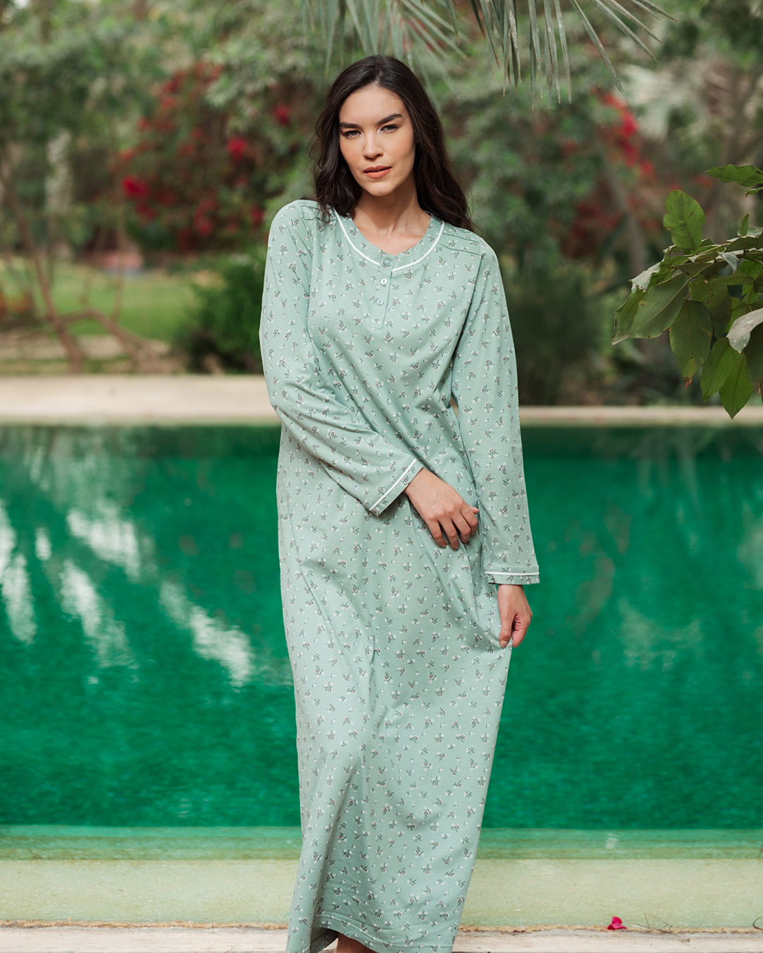 A haremet shirt printed a long sleeve