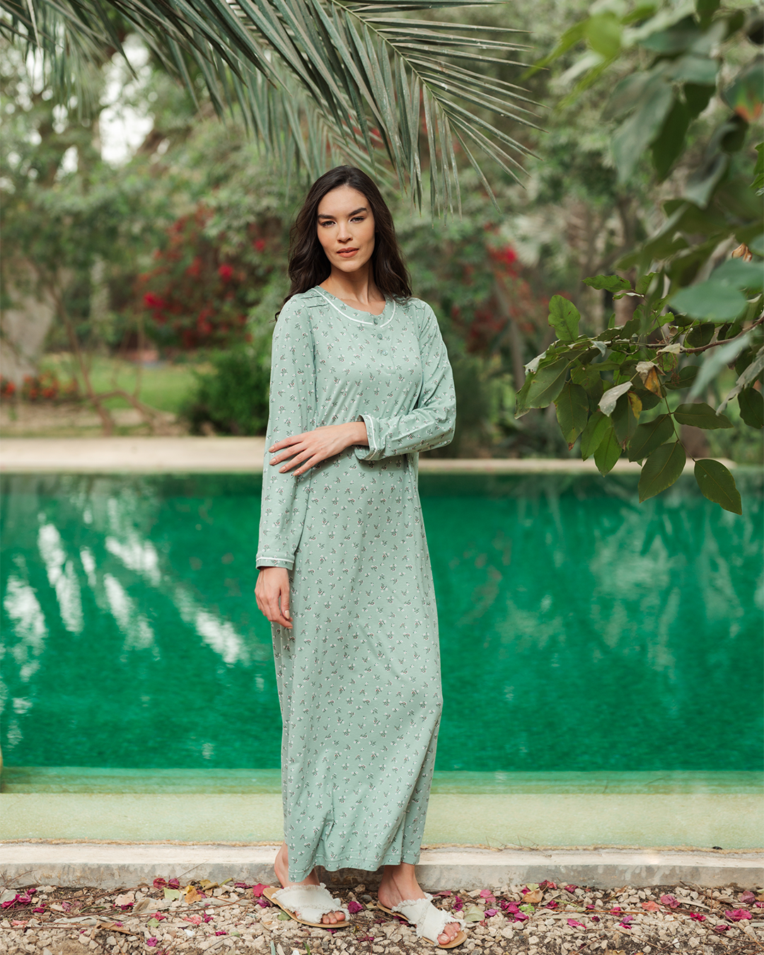 A haremet shirt printed a long sleeve