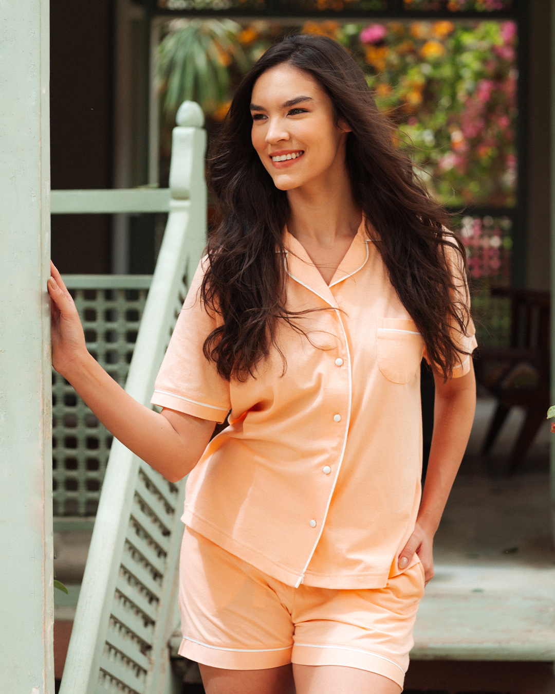 بيجاما حريمى سادة مفتوح بزراير نص كم و شورت