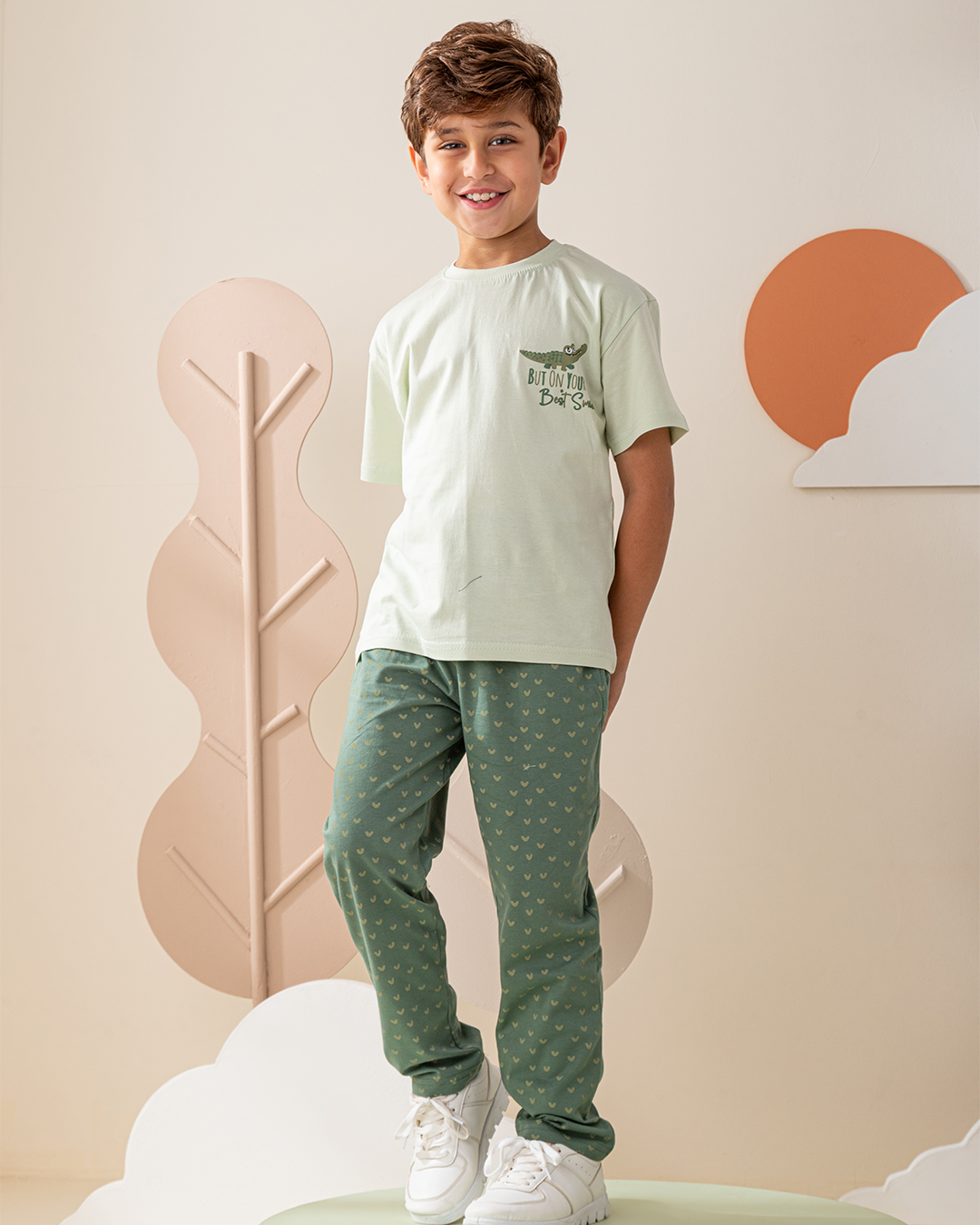 بيجاما نص كم و بنطلون قط التمساح الصغير