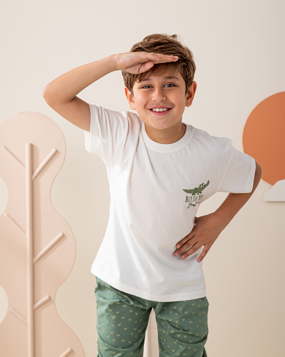 بيجاما نص كم و بنطلون قط التمساح الصغير