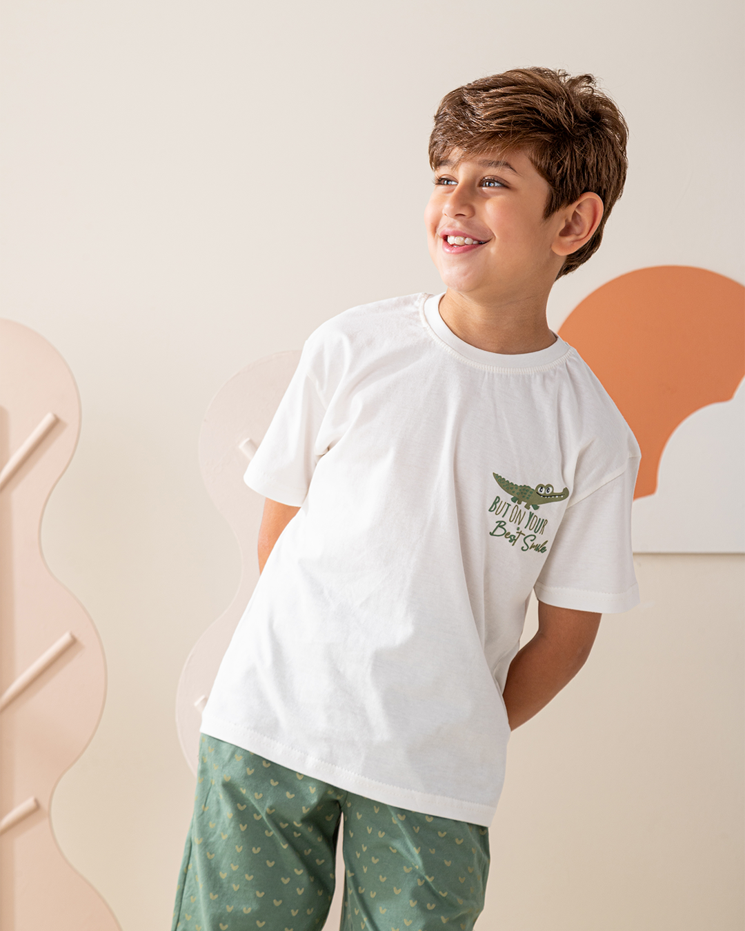 بيجاما نص كم و بنطلون قط التمساح الصغير