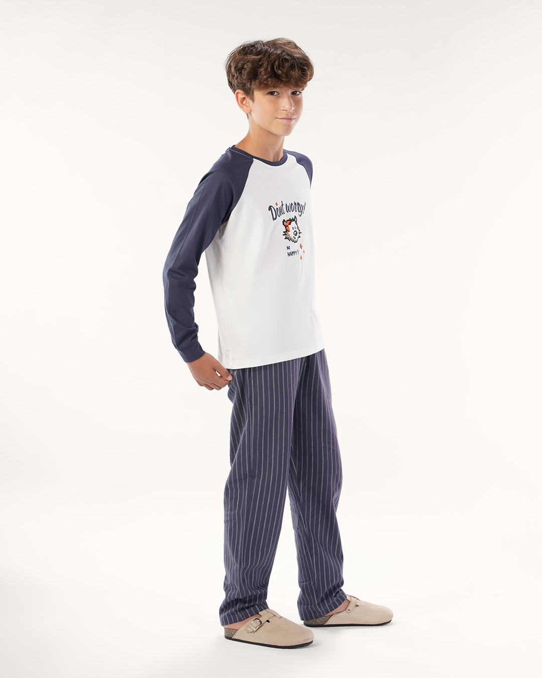 يجاما بنطلون نسيج مع توب كم رجلان طويل